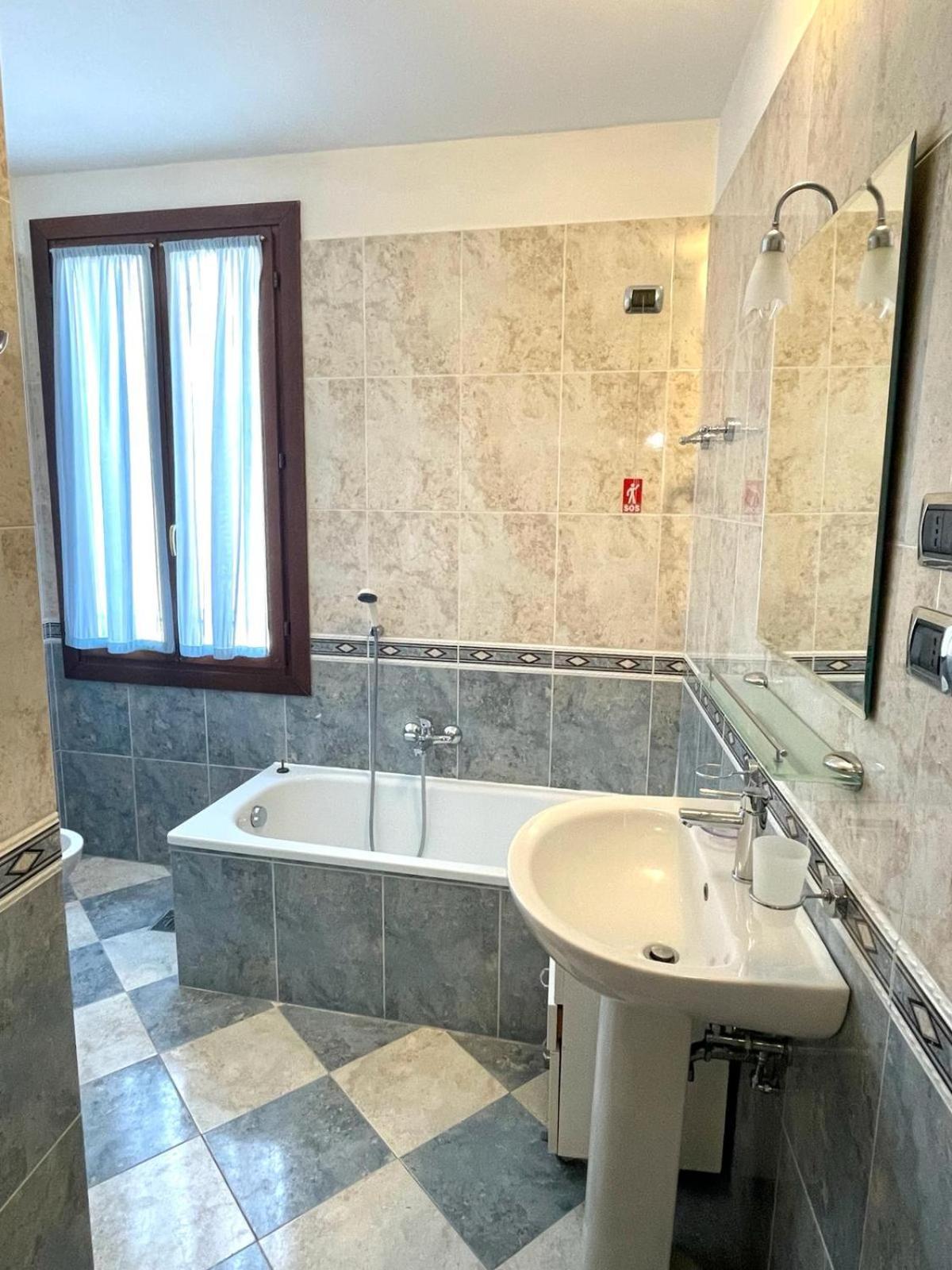 Guesthouse Ca' San Marcuola 2 البندقية المظهر الخارجي الصورة